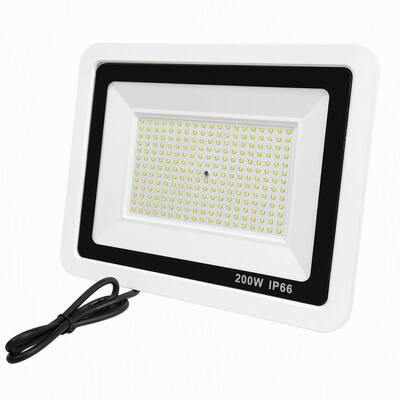 إضاءة كاشفة LED بقوة 200 واط بغلاف أبيض
